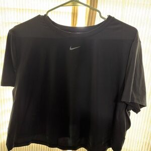 Nike Women's Black Short Sleeve Tee